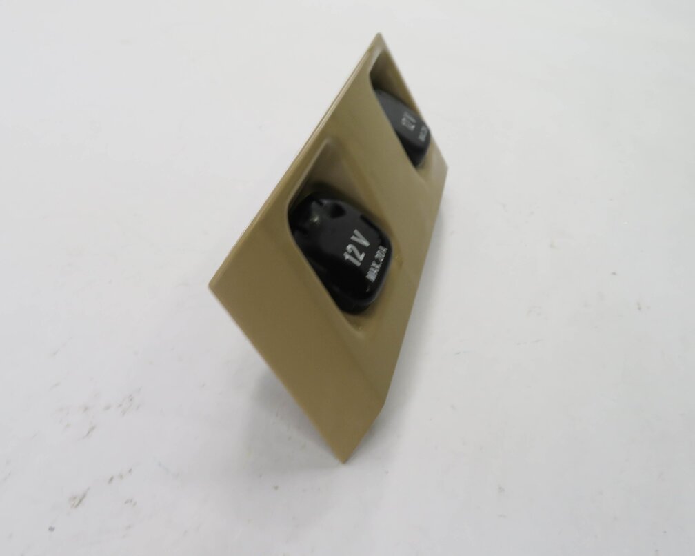 Thumbnail 4: 2006 MERCEDES R350 (W251) REAR CONSOLE POWER OUTLET SET w/ TRIM (BROWN)