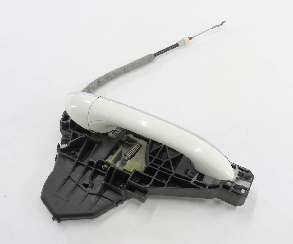 06 MERCEDES BENZ R350 (W251) RIGHT FRONT PASSENGER DOOR HANDLE (ALABASTER WHITE)