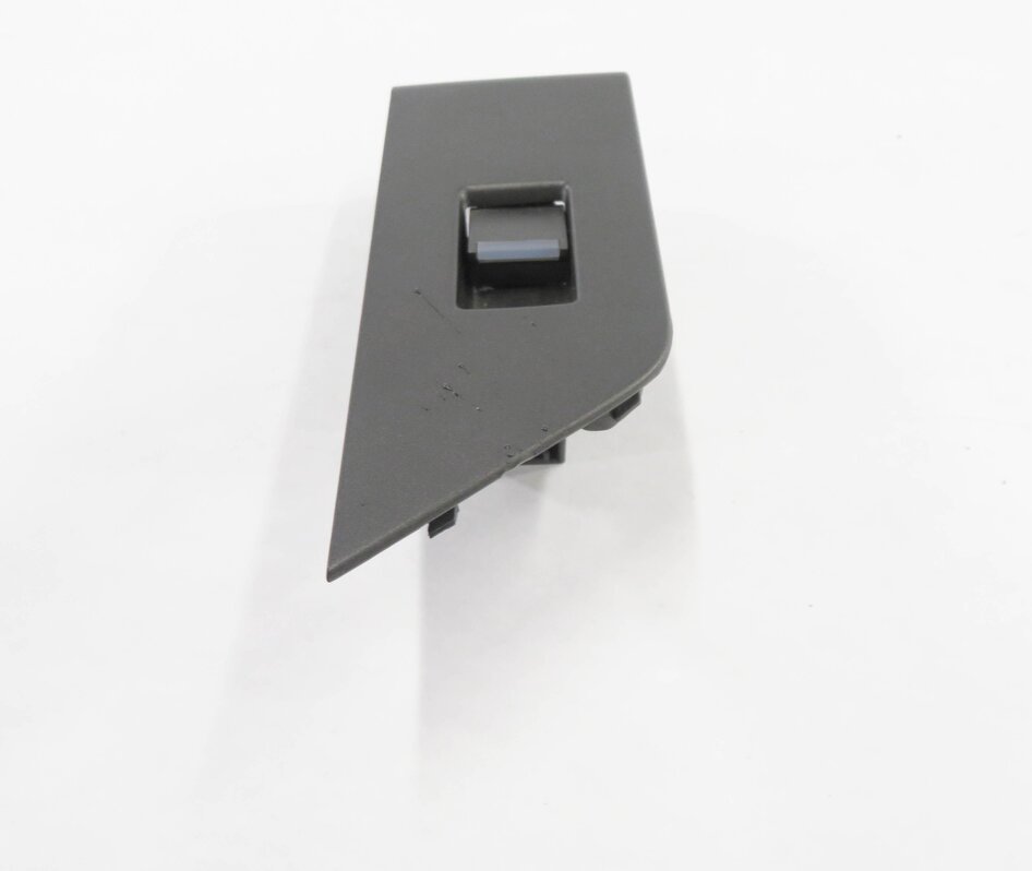 Thumbnail 5: 2013 RANGE ROVER EVOQUE (L538) LEFT REAR DOOR POWER WINDOW SWITCH BUTTON