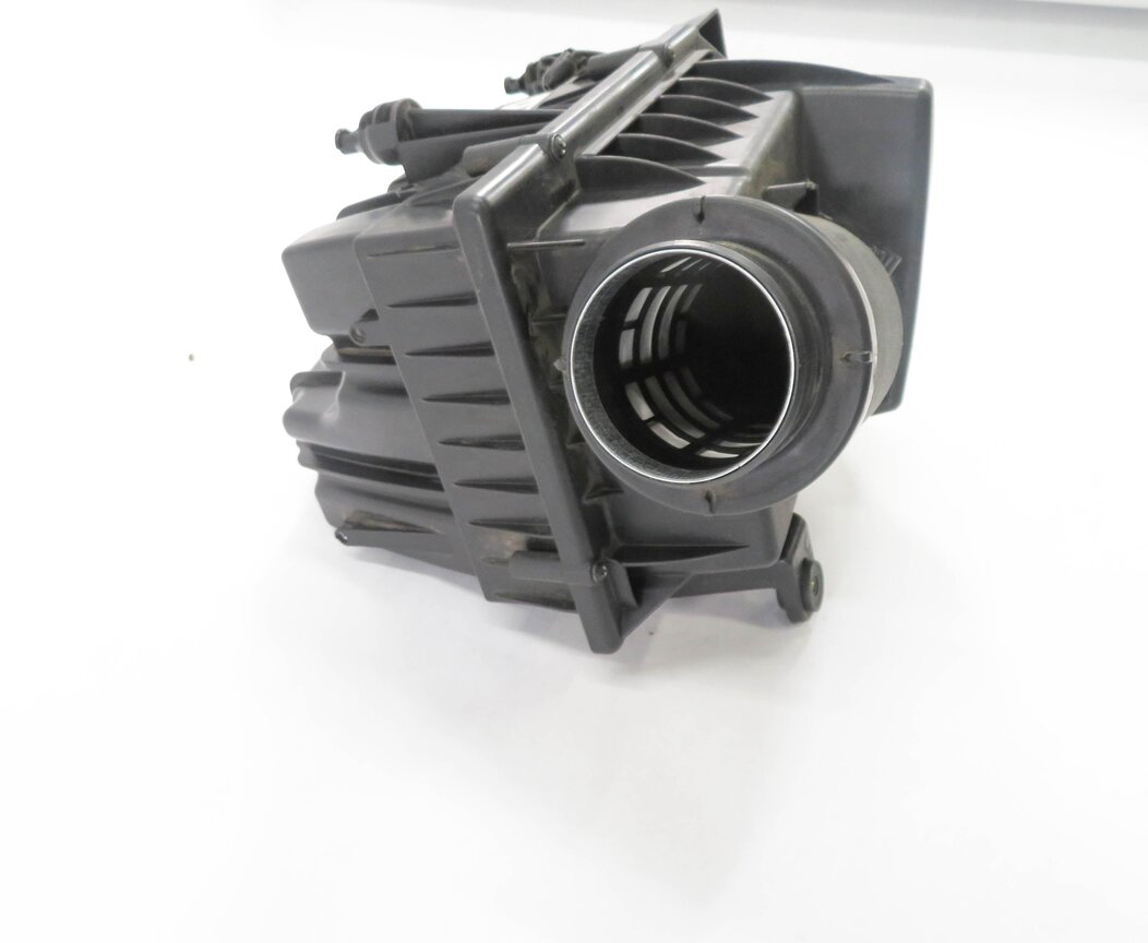 Thumbnail 4: 2012-2013 RANGE ROVER EVOQUE (L538) AIR FILTER BOX AIR CLEANER HOUSING