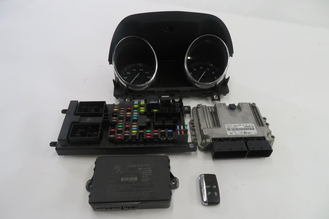 2013 RANGE ROVER EVOQUE (L538) 2.0T ENGINE FUSE BOX IMMOBILIZER MODULE KEY SET