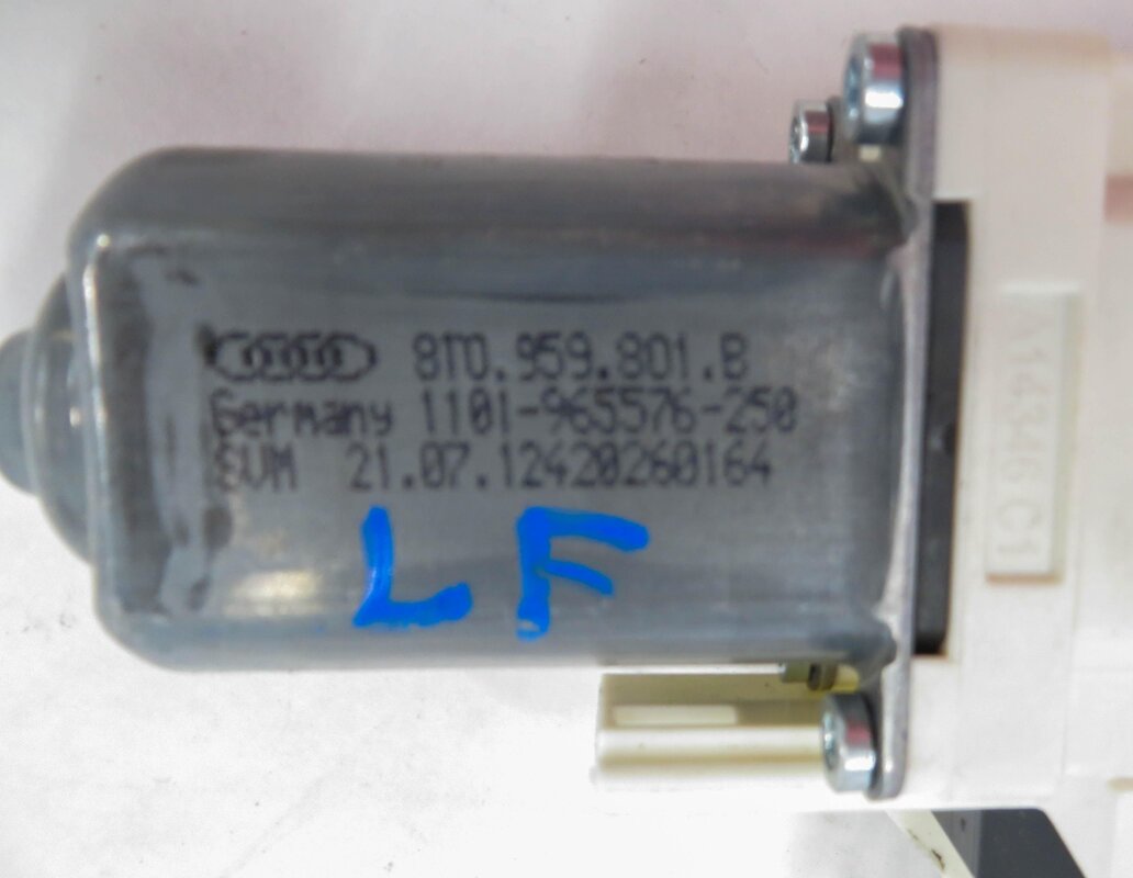 Thumbnail 7: 2013 AUDI S5 (B8 8T) LEFT FRONT DRIVER WINDOW REGULATOR w/ MOTOR