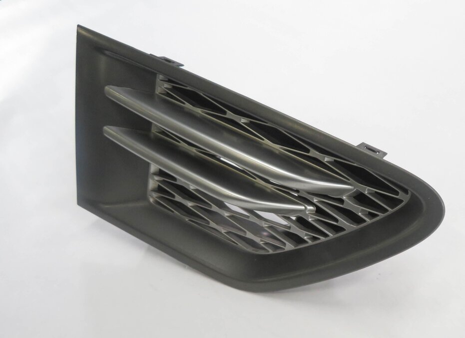 2010 RANGE ROVER SPORT (L320) SUPERCHARGED - RIGHT PASSENGER FENDER GRILLE TRIM