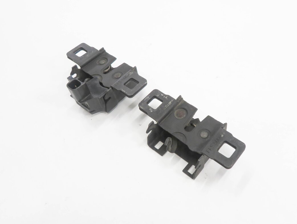 2010 RANGE ROVER SPORT (L320) FRONT LEFT & RIGHT LOWER HOOD LATCH SET-2
