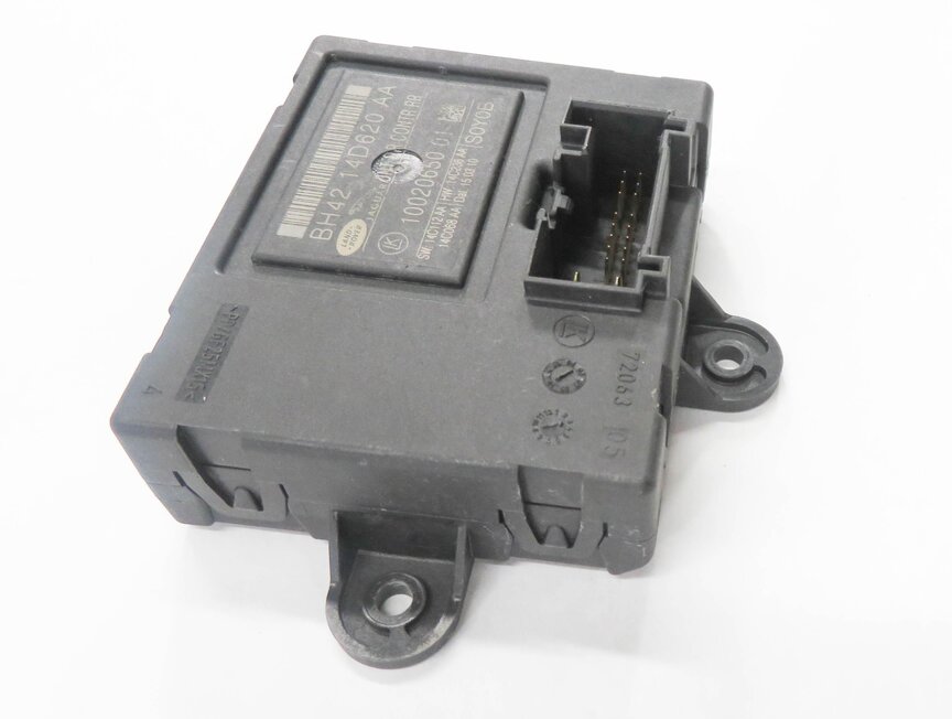 Thumbnail 4: 2010-2013 RANGE ROVER SPORT (L320) LEFT / RIGHT - REAR DOOR CONTROL MODULE