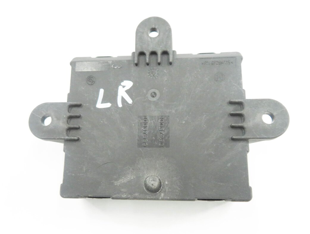 Thumbnail 6: 2010-2013 RANGE ROVER SPORT (L320) LEFT / RIGHT - REAR DOOR CONTROL MODULE