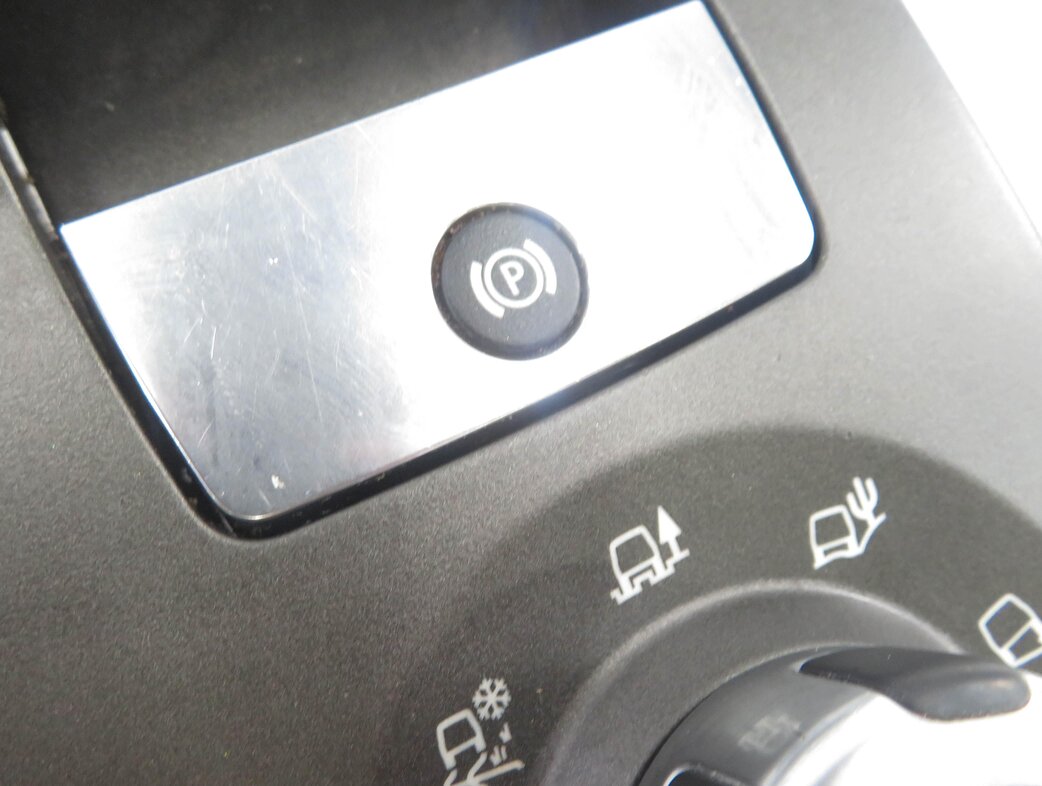 Thumbnail 8: 2010 RANGE ROVER SPORT (L320) SHIFTER TRIM TERRAIN CONTROL SWITCH BUTTON PANEL