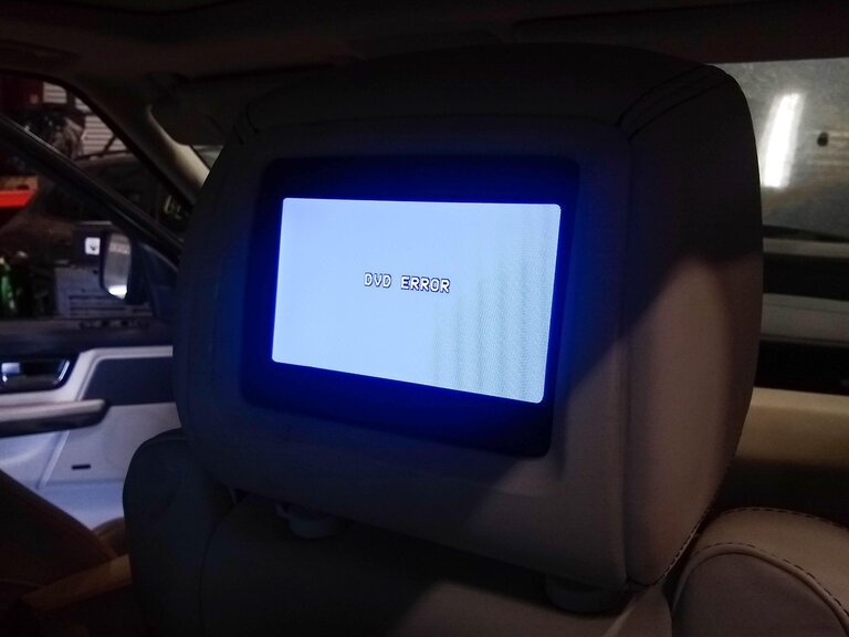 Thumbnail 3: 2010 RANGE ROVER SPORT (L320) FRONT LEFT & RIGHT HEADREST SET w/ SCREEN (IVORY)