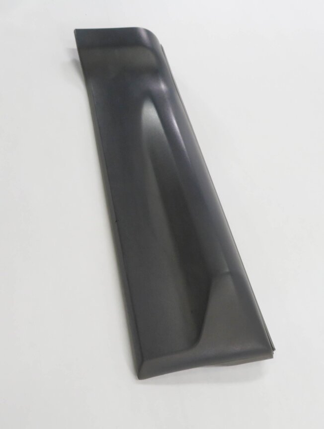 Thumbnail 3: 2010 RANGE ROVER SPORT (L320) LEFT SIDE REAR DOOR LOWER TRIM MOULDING PANEL
