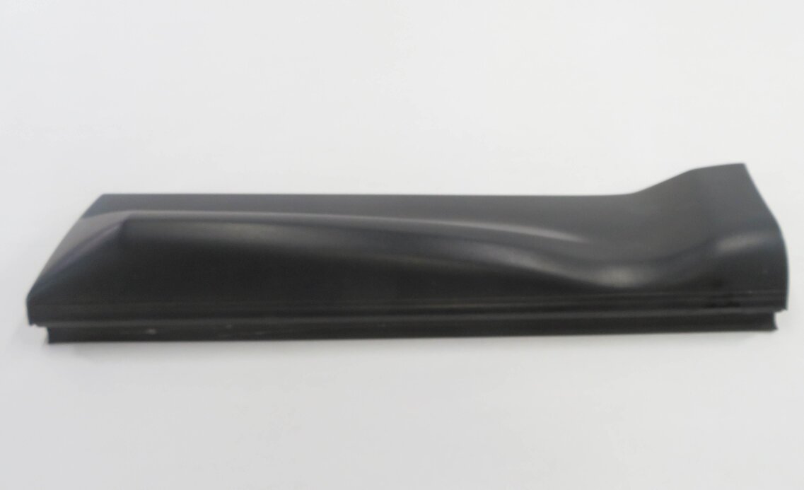 Thumbnail 5: 2010 RANGE ROVER SPORT (L320) LEFT SIDE REAR DOOR LOWER TRIM MOULDING PANEL