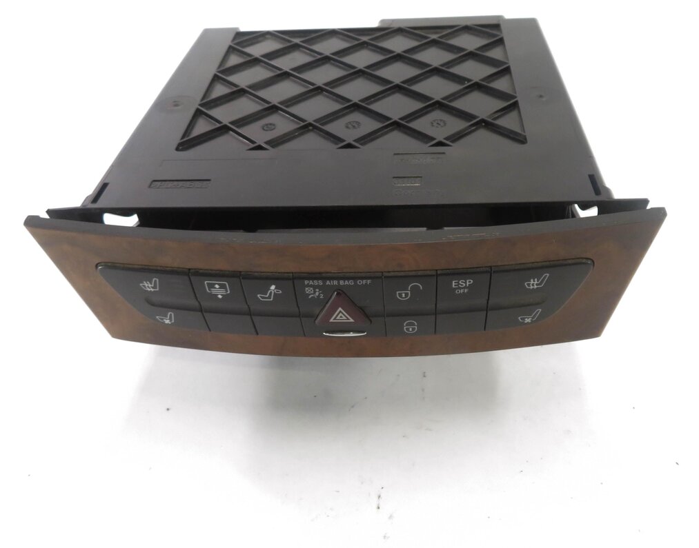 Thumbnail 3: 2008 MERCEDES CLS63 AMG (C219) CENTRAL LOCK HAZARD HEATED SEAT SWITCH (WALNUT)