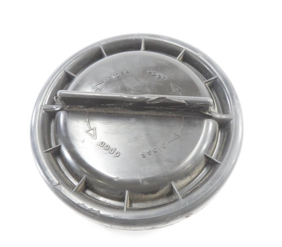 Thumbnail 2: 2008 MERCEDES CLS63 AMG (C219) LIGHT LAMP HEADLIGHT ACCESS COVER CAP
