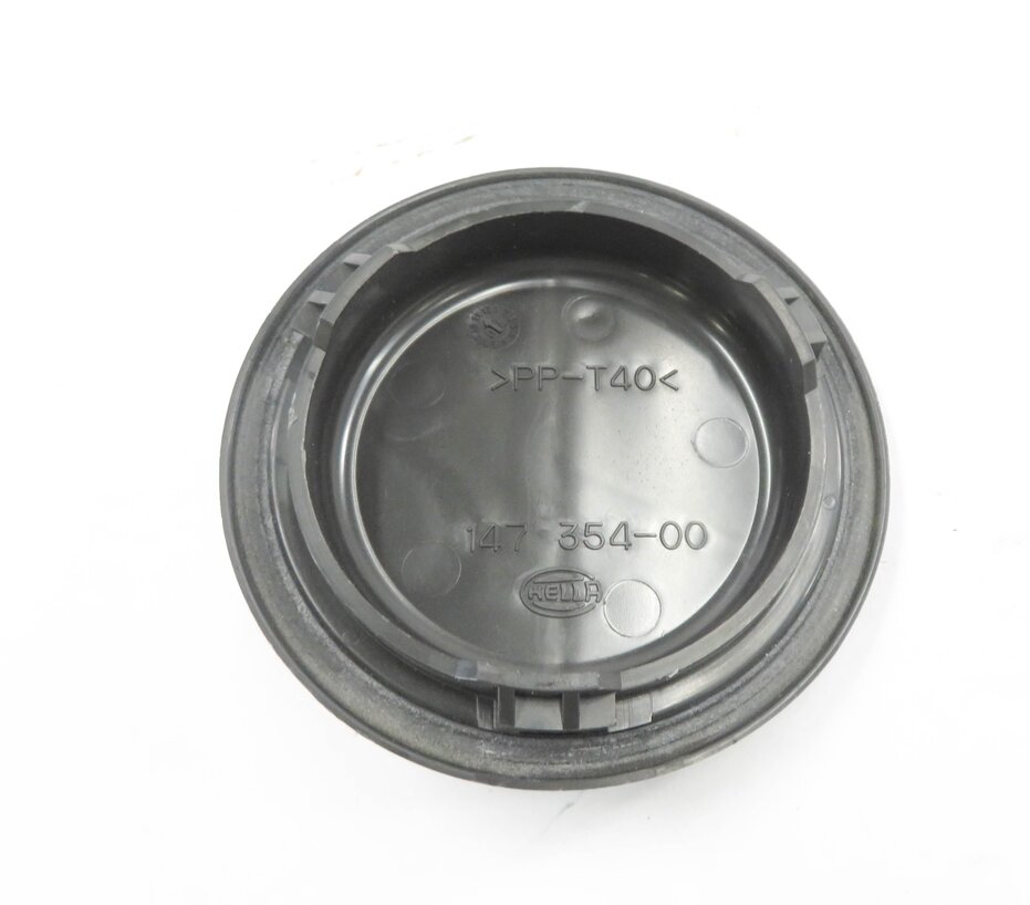 Thumbnail 4: 2008 MERCEDES CLS63 AMG (C219) LIGHT LAMP HEADLIGHT ACCESS COVER CAP