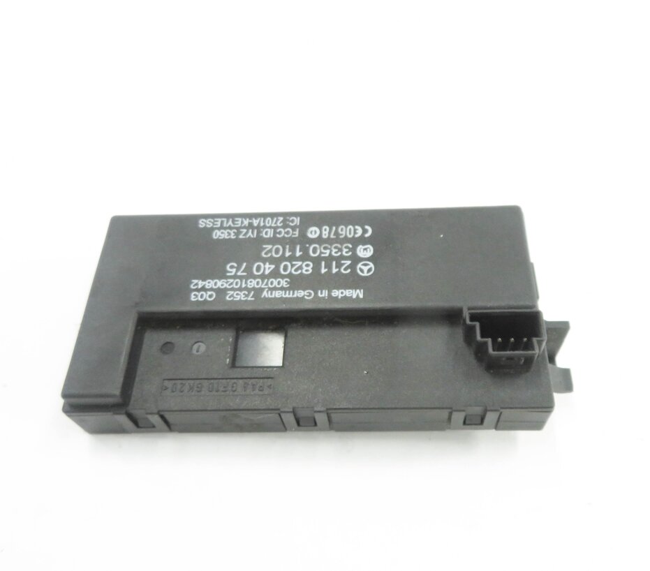 Thumbnail 5: 2008 MERCEDES CLS63 AMG (C219) KEYLESS ENTRY CONTROL MODULE