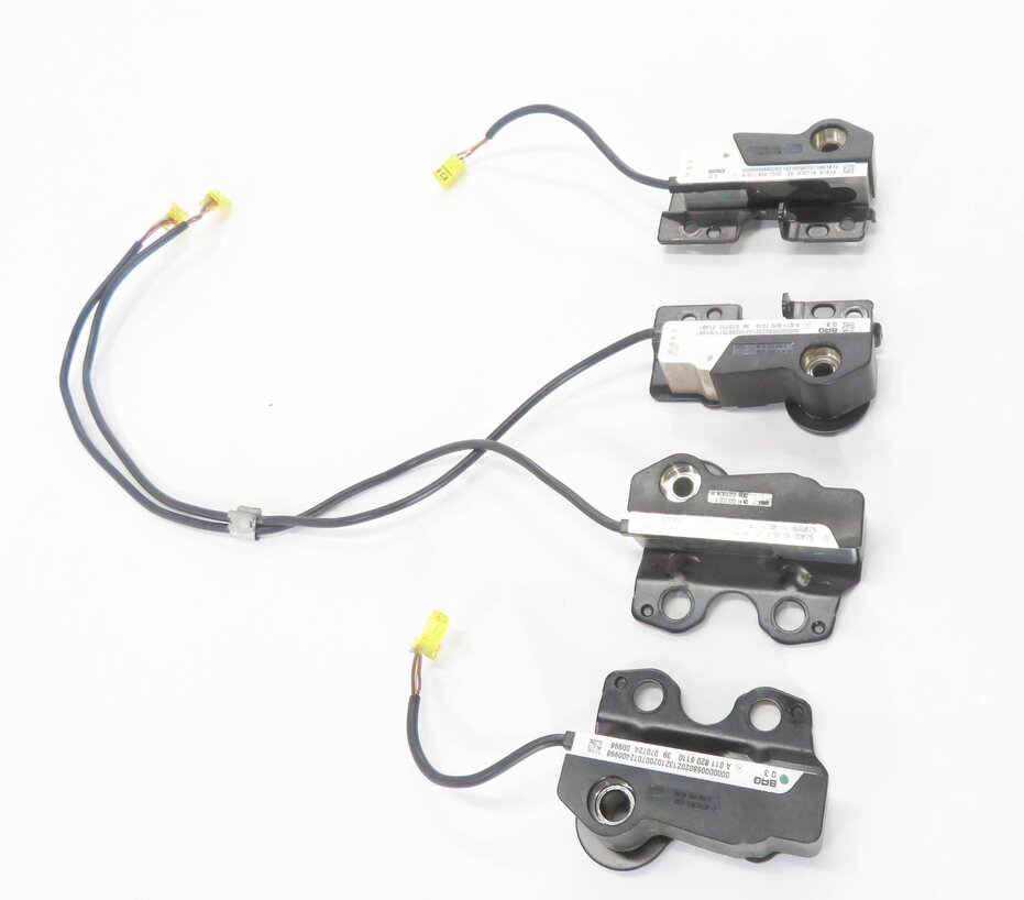 Thumbnail 4: 2008 MERCEDES CLS63 AMG (C219) RIGHT FRONT PASSENGER SEAT WEIGHT SENSOR SET-4