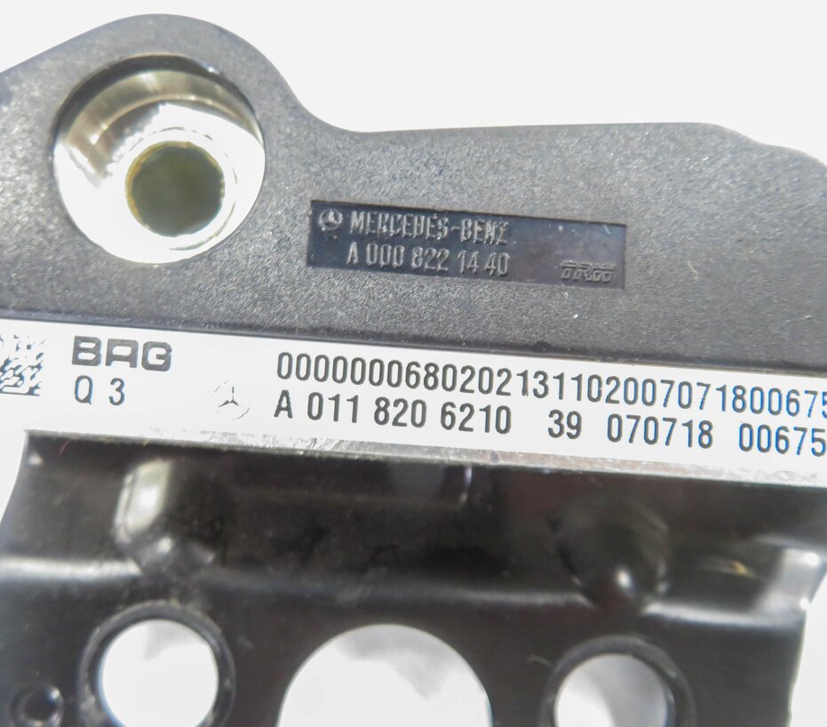 Thumbnail 9: 2008 MERCEDES CLS63 AMG (C219) RIGHT FRONT PASSENGER SEAT WEIGHT SENSOR SET-4