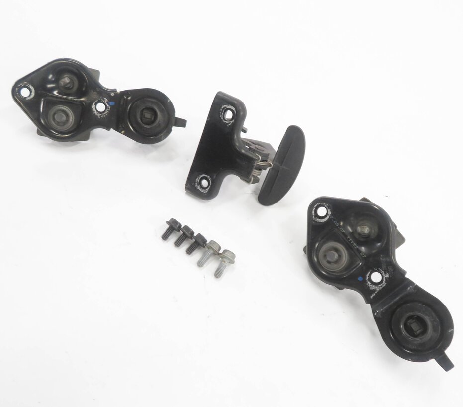 2008 MERCEDES CLS63 AMG (C219) FRONT HOOD SAFETY LATCH STRIKER LATCH SET-3