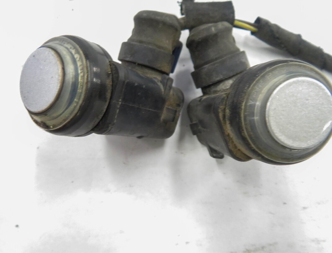 Thumbnail 3: 2008 MERCEDES CLS63 AMG (C219) REAR PDC PARK SENSOR SET w/ HARNESS (SILVER 775U)