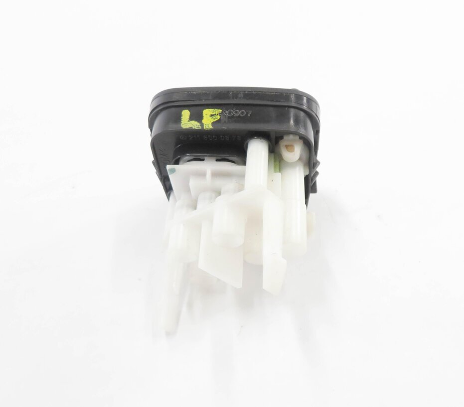 Thumbnail 5: 2008 MERCEDES CLS63 AMG (C219) LEFT FRONT DRIVER SEAT LUMBAR CONTROL SWITCH