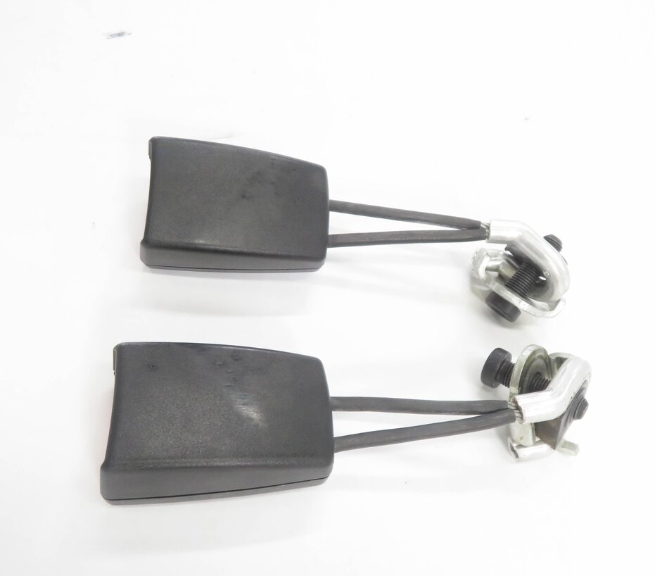 Thumbnail 3: 2008 MERCEDES CLS63 AMG (C219) LEFT & RIGHT REAR SEATBELT BUCKLE RECEIVER SET-2