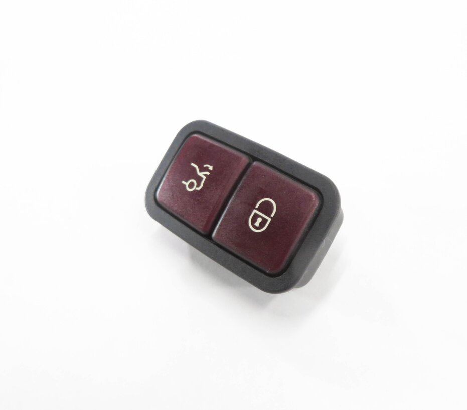 2008 MERCEDES CLS63 AMG (C219) REAR TRUNK MOUNTED TRUNK LOCK CLOSE SWITCH BUTTON