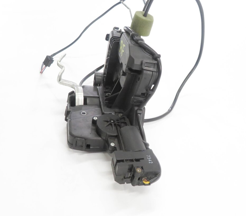 Thumbnail 3: 2006-2011 MERCEDES CLS500 CLS550 CLS63 CLS55 - RIGHT FRONT KEYLESS GO DOOR LATCH