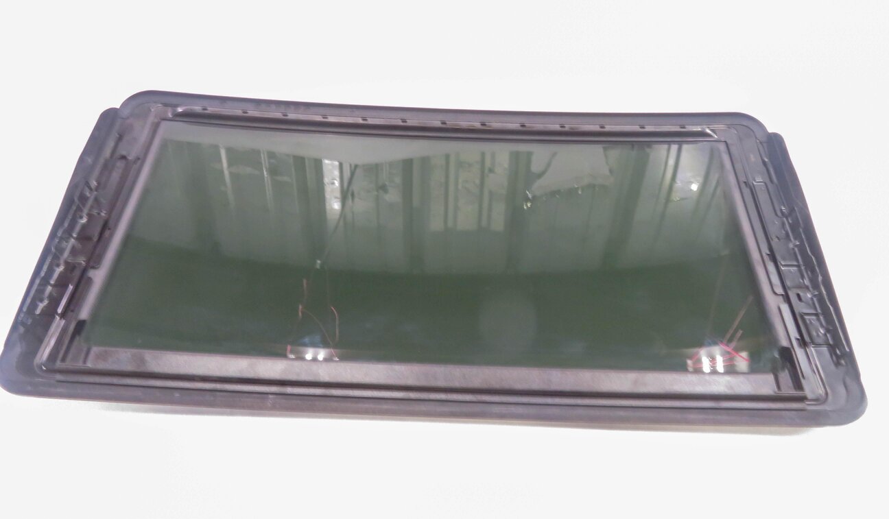Thumbnail 6: 2006-2011 MERCEDES CLS55 CLS63 AMG CLS500 CLS550 (W219) SUNROOF GLASS WINDOW