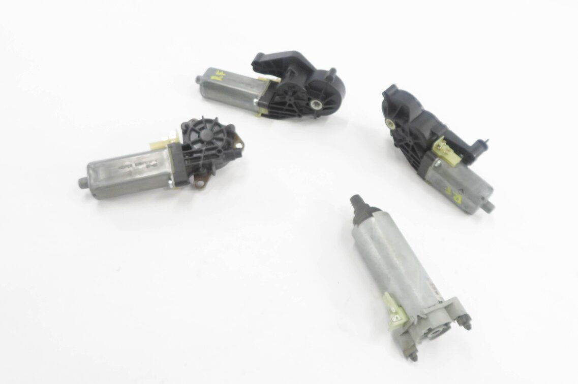 2008 MERCEDES CLS63 AMG (C219) RIGHT FRONT PASSENGER POWER SEAT MOTOR SET-4