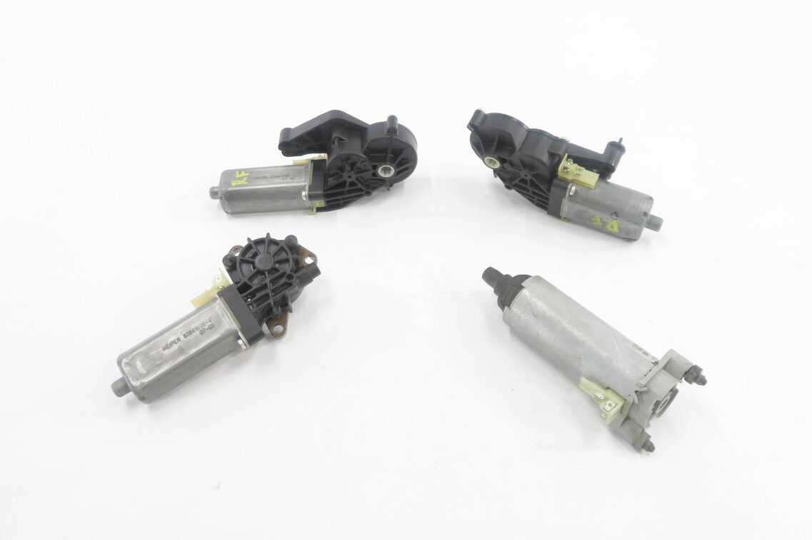 Thumbnail 2: 2008 MERCEDES CLS63 AMG (C219) RIGHT FRONT PASSENGER POWER SEAT MOTOR SET-4