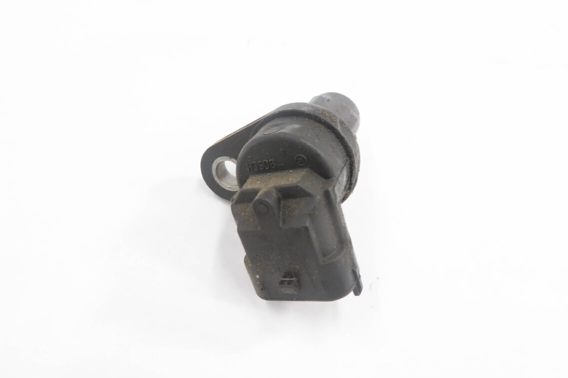 Thumbnail 6: 2008 MERCEDES CLS63 AMG (C219) 6.3L ENGINE - LEFT CAMSHAFT CAM POSITION SENSOR