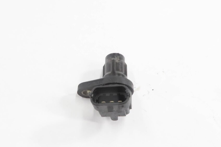 Thumbnail 2: 2008 MERCEDES CLS63 AMG (C219) 6.3L ENGINE - RIGHT CAMSHAFT CAM POSITION SENSOR