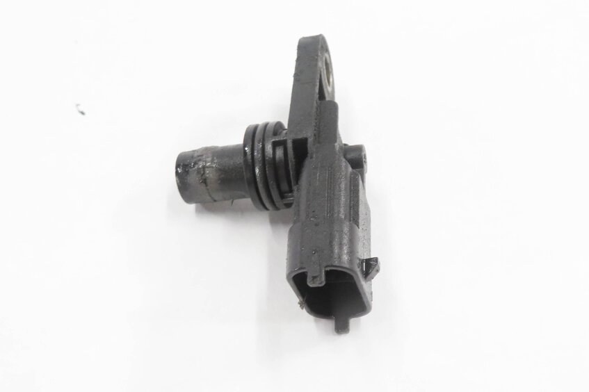 Thumbnail 2: 2008 MERCEDES CLS63 AMG (C219) 6.3L ENGINE - RIGHT CAMSHAFT CAM POSITION SENSOR