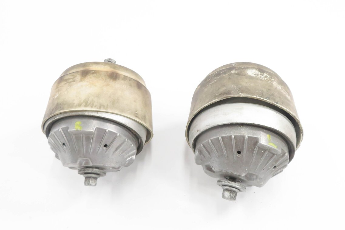 Thumbnail 2: 2008 MERCEDES CLS63 AMG (C219) 6.3L M156 ENGINE - LEFT & RIGHT MOTOR MOUNT SET-2