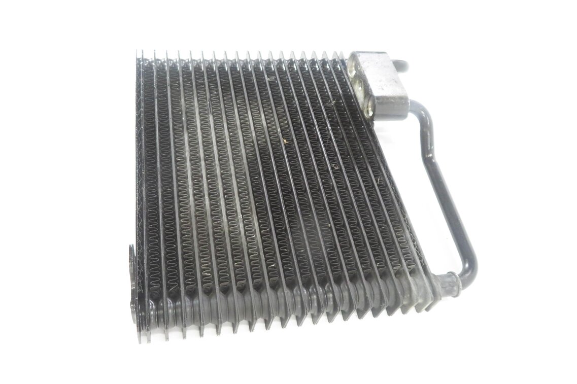 Thumbnail 3: 2008 MERCEDES CLS63 AMG (C219) 6.3L M156 V8 - POWER STEERING OIL COOLER RADIATOR
