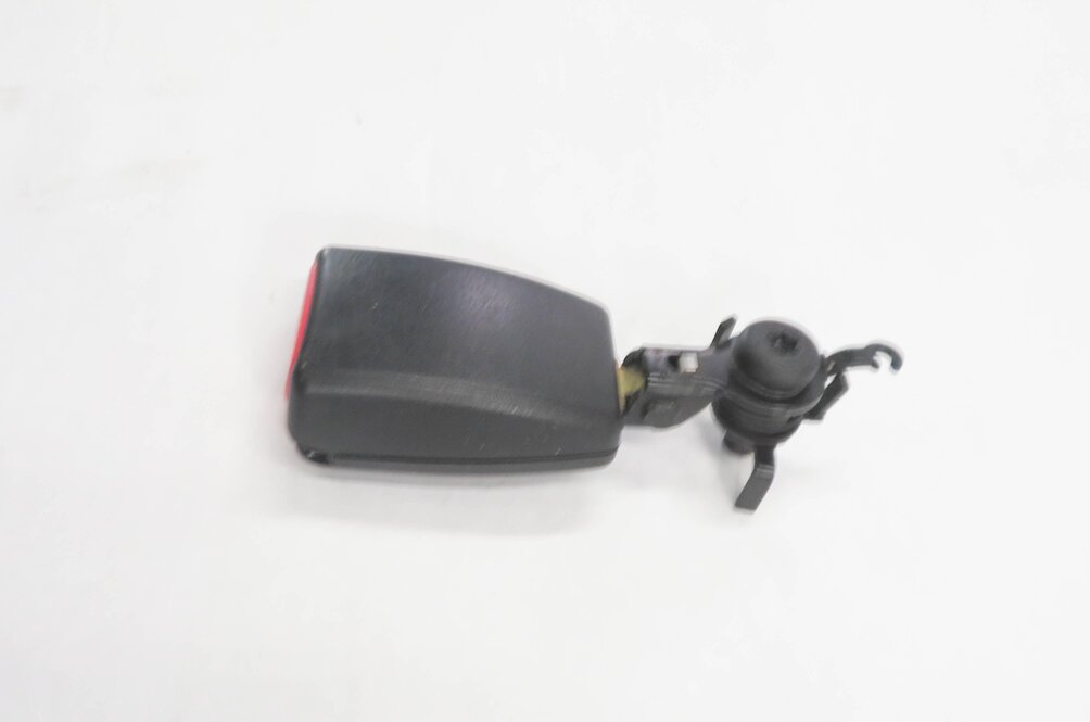Thumbnail 3: 2006 RANGE ROVER SPORT (L320) REAR 2nd SECOND ROW SEAT - RIGHT SEATBELT RECEIVER