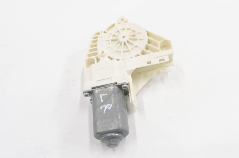 Thumbnail 2: 2005-2009 LR3 / RANGE ROVER SPORT (L320) LEFT SIDE REAR DOOR POWER WINDOW MOTOR