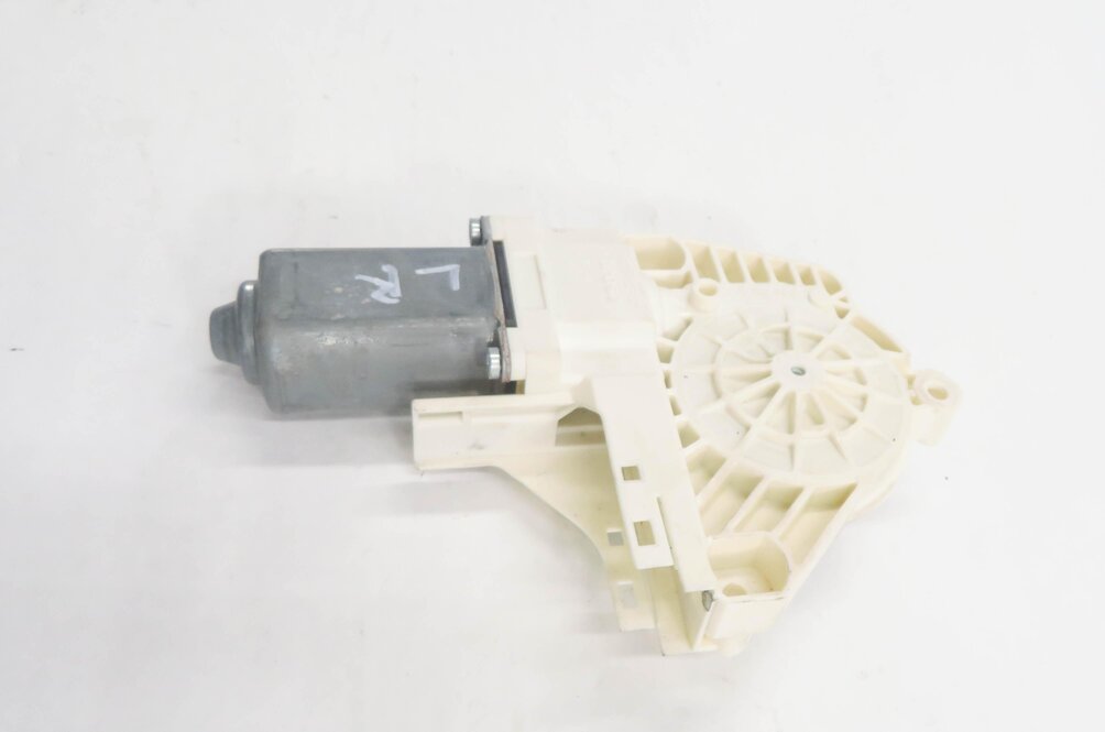 Thumbnail 4: 2005-2009 LR3 / RANGE ROVER SPORT (L320) LEFT SIDE REAR DOOR POWER WINDOW MOTOR