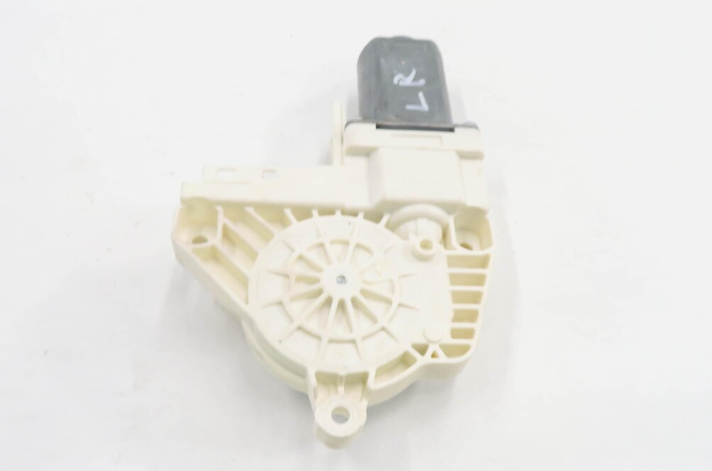 Thumbnail 5: 2005-2009 LR3 / RANGE ROVER SPORT (L320) LEFT SIDE REAR DOOR POWER WINDOW MOTOR
