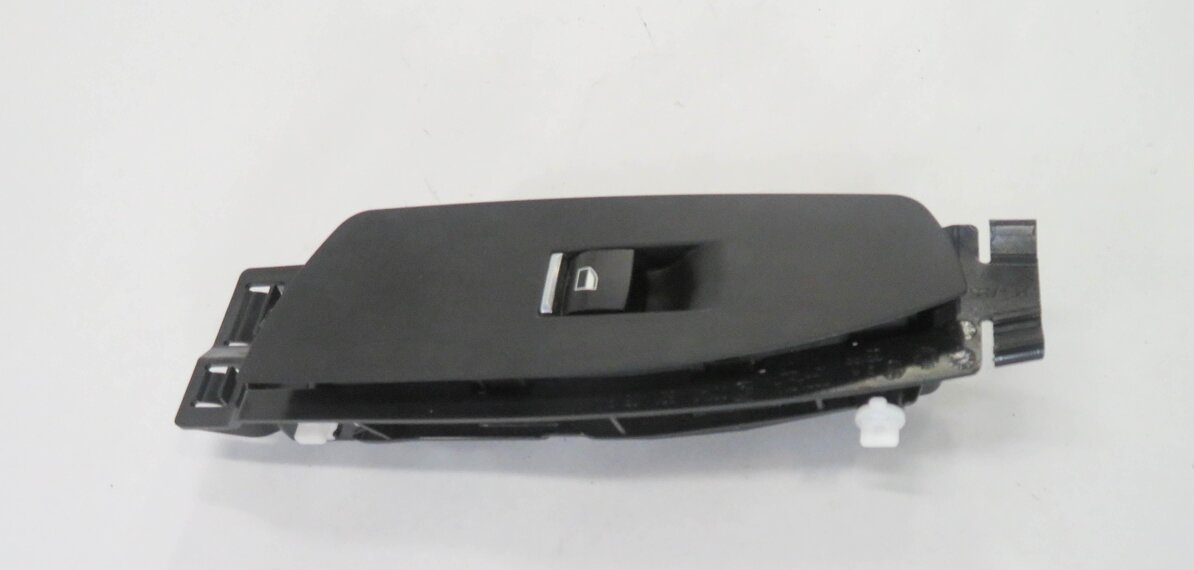 Thumbnail 2: 2011 BMW 750i (F01) RIGHT FRONT PASSENGER DOOR POWER WINDOW SWITCH (BLACK)