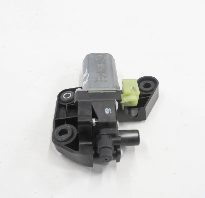 Thumbnail 2: 2011 BMW 750i (F01) RIGHT REAR DOOR POWER WINDOW SHADE MOTOR