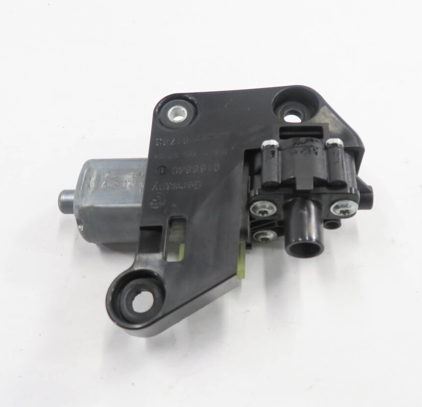 Thumbnail 3: 2011 BMW 750i (F01) RIGHT REAR DOOR POWER WINDOW SHADE MOTOR
