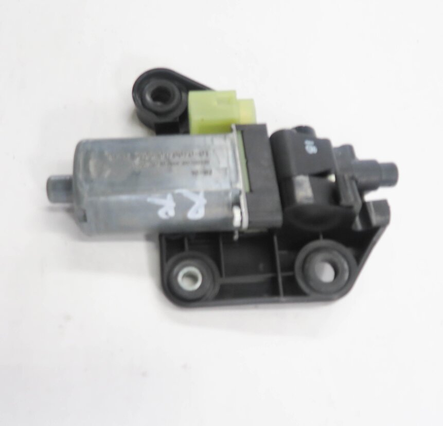 Thumbnail 7: 2011 BMW 750i (F01) RIGHT REAR DOOR POWER WINDOW SHADE MOTOR