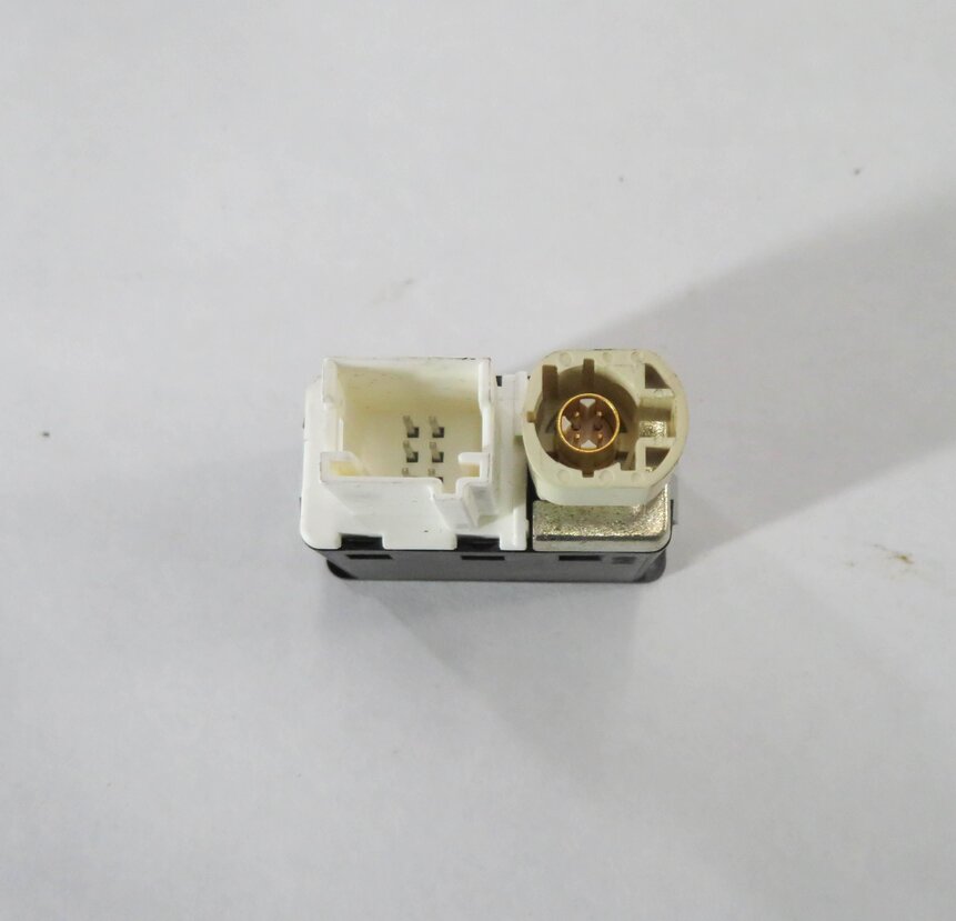Thumbnail 5: 2011 BMW 750i (F01) RADIO STEREO AUX AUXILIARY AUDIO IN INPUT JACK w/ USB