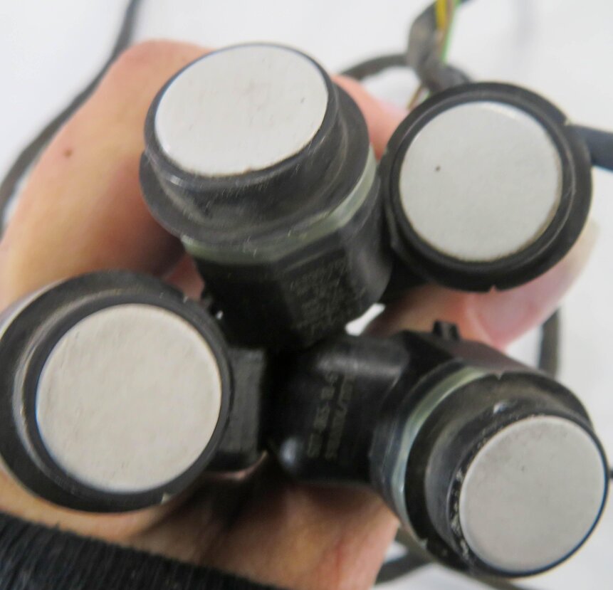 Thumbnail 5: 2011 BMW 750i (F01) REAR PDC PARK DISTANCE SENSOR SET-4 w/ HARNESS (WHITE A96)