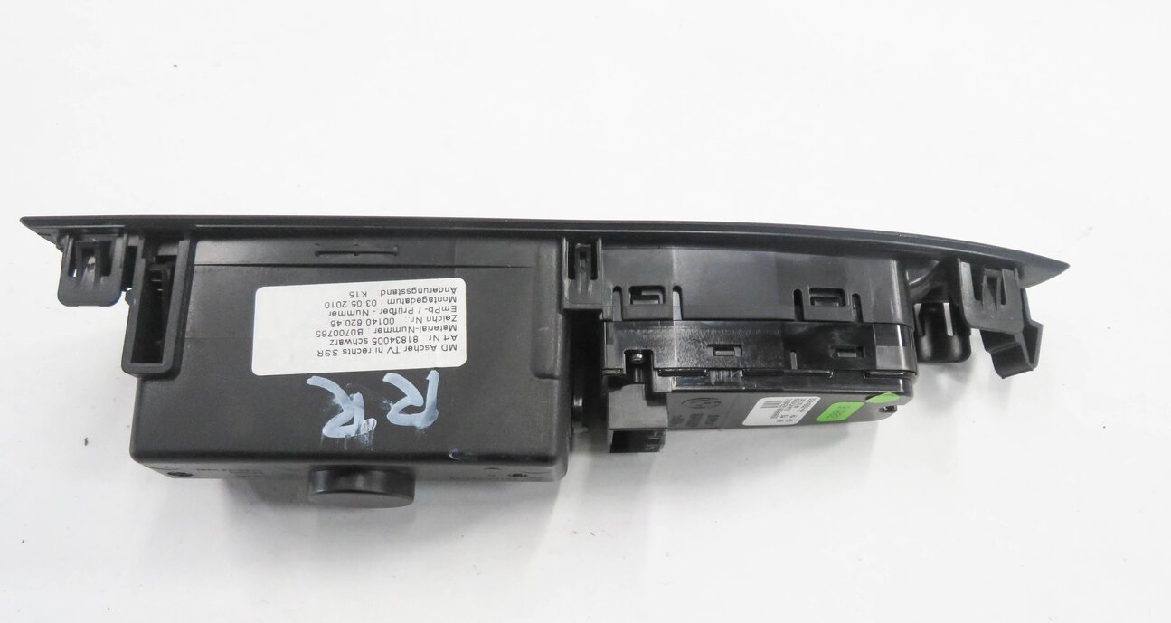Thumbnail 3: 2011 BMW 750i (F01) RIGHT REAR DOOR POWER WINDOW SWITCH w/ SHADE CONTROL (BLACK)