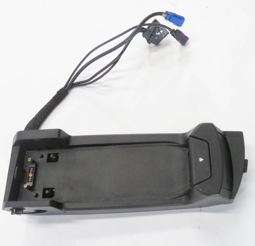 Thumbnail 4: 2011 BMW 750i (F01) FRONT CENTER CONSOLE CELL PHONE SNAP IN CRADLE