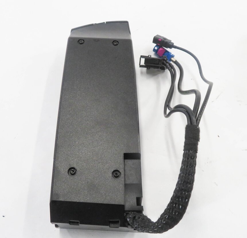 Thumbnail 6: 2011 BMW 750i (F01) FRONT CENTER CONSOLE CELL PHONE SNAP IN CRADLE