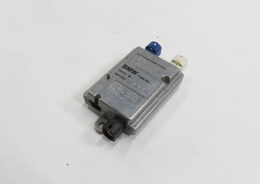 2011 BMW 750i (F01) RADIO STEREO USB HUB INTERFACE MODULE