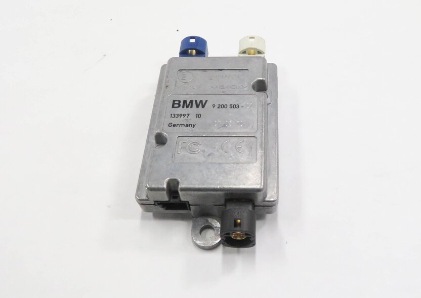Thumbnail 2: 2011 BMW 750i (F01) RADIO STEREO USB HUB INTERFACE MODULE