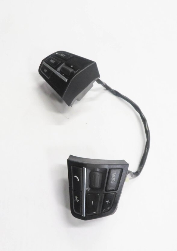 Thumbnail 3: 2011 BMW 750i (F01) STEERING CRUISE CONTROL RADIO PHONE SWITCH BUTTON SET